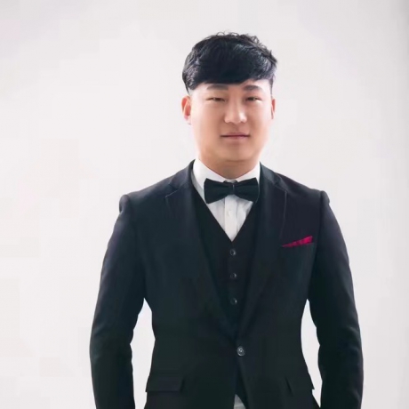  楊樹峰 設(shè)計(jì)師